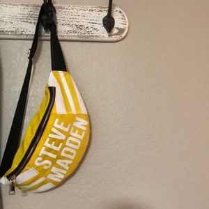 Steve Madden Fanny pack